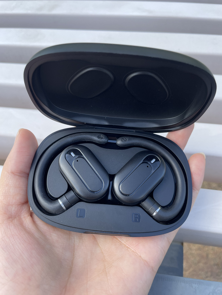 Perfect Earbud for Travel, Learning, and Daily Use